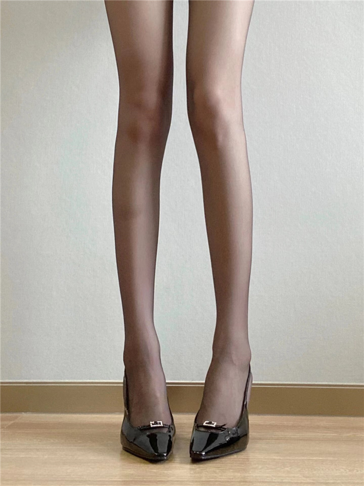 2024 Black High-Heeled Sandals for Women, Square Buckle Rhinestone Detail, Closed-Toe Thin Heel Fashion Footwear