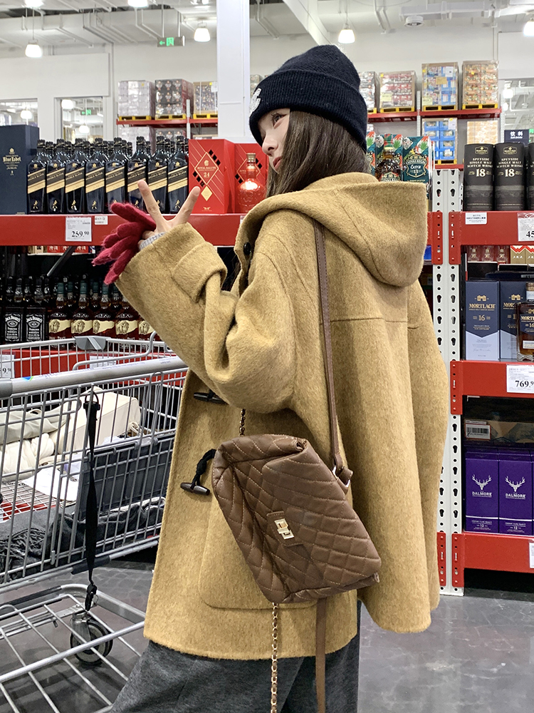 2024 Women's College Style Double-Breasted Cashmere Coat - Loose Woolen Design for a Chic Winter Look