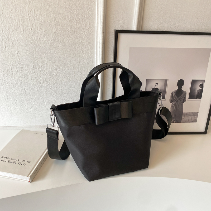 2025 Large Capacity Nylon Commuter Tote Bag for Women, Versatile Crossbody Style with Unique Design for Everyday Use