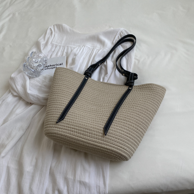 2025 Women's Large Capacity Grass-Woven Tote Bag, Versatile Fashionable Shoulder Bag for Spring and Summer