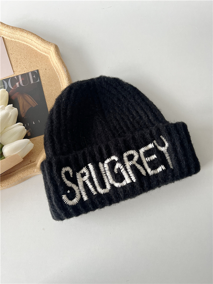 American Retro 3D Embroidered Wool Hat for Women - Warm Knitted Cap for Autumn and Winter, Small Face Cold Weather Accessory