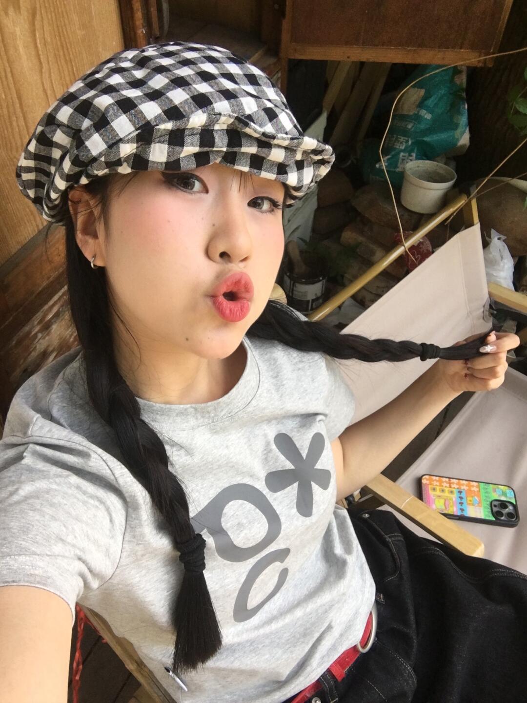 American Retro Letter Print Round Neck Short Sleeve T-Shirt for Women - Summer Slim Fit Waist-Cinching Trendy Top