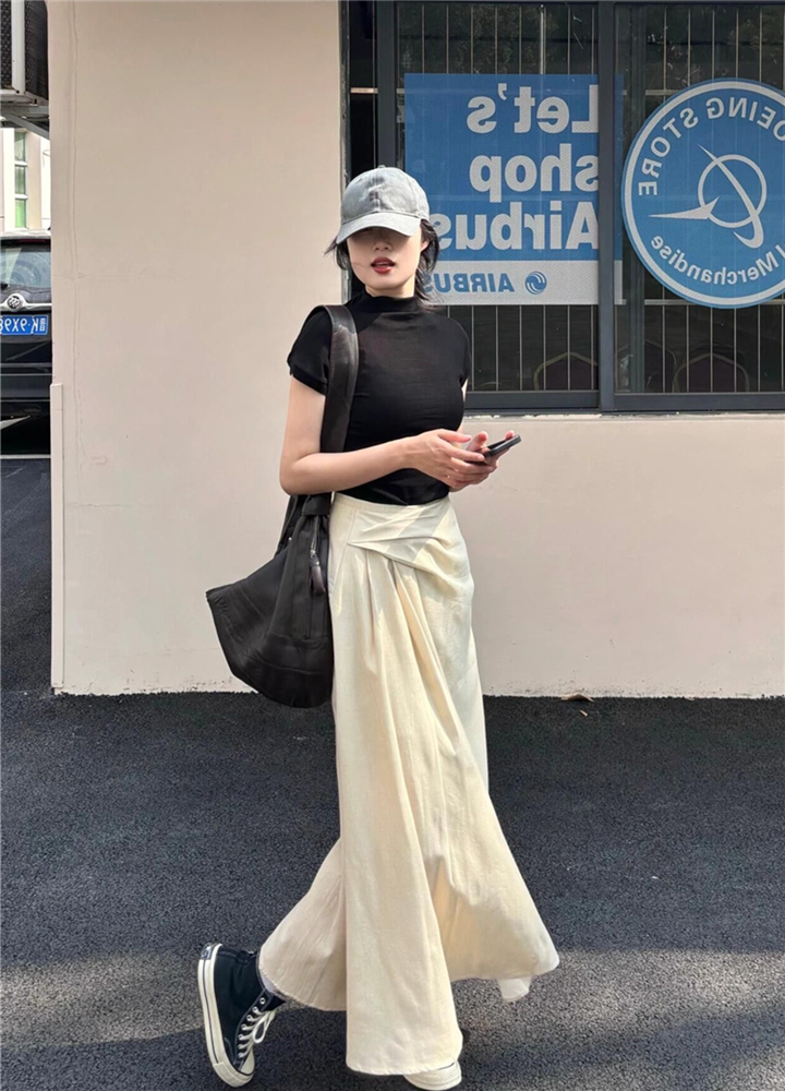 Apricot Cotton-Linen Textured Pleated Skirt for Women - Slim Fit Versatile Long Skirt for Summer 2024 Fashion
