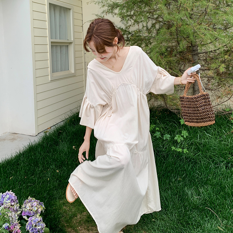 Apricot V-Neck Dress for Women - French Romantic Vacation Style, Loose Slimming Casual Long Dress for Summer 2025