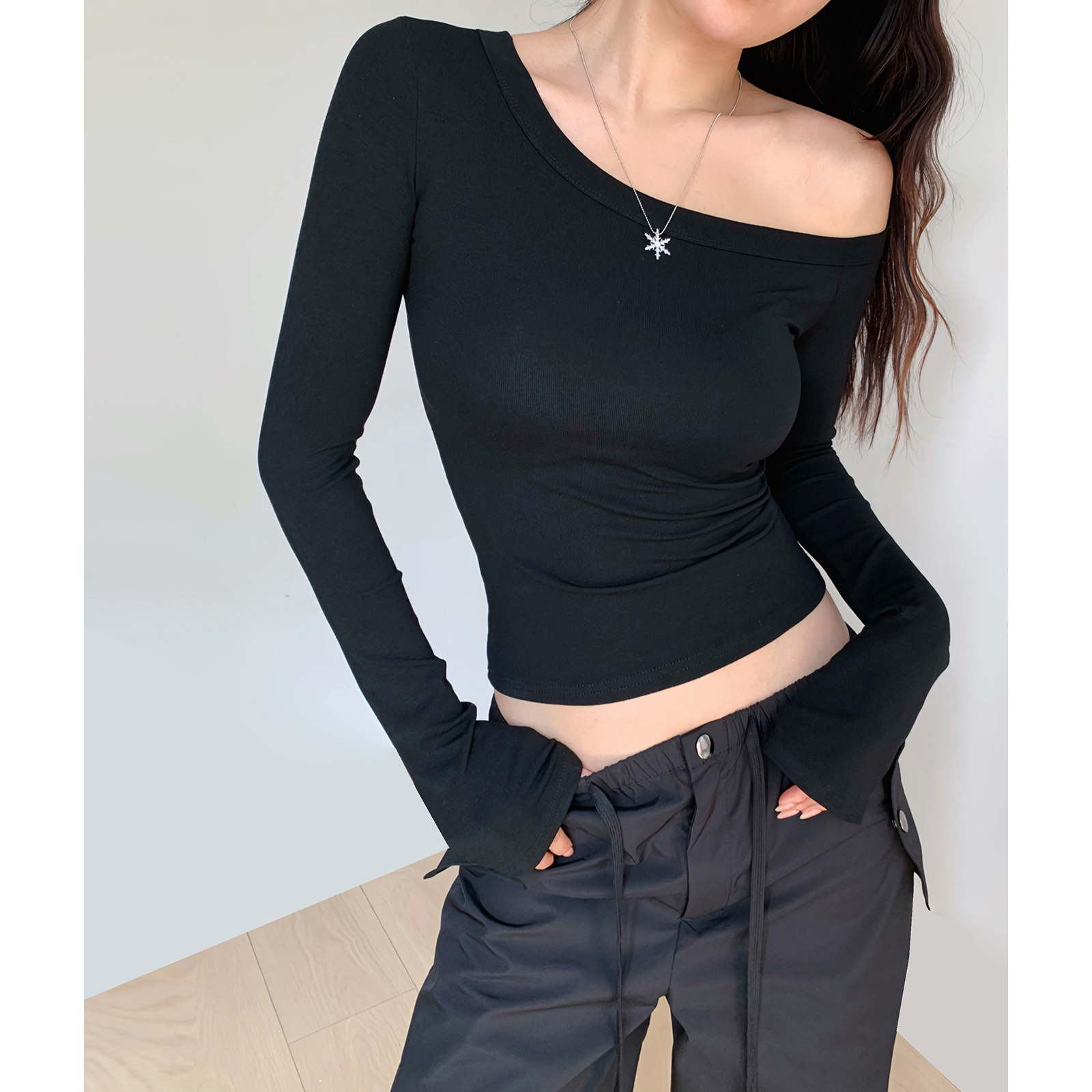 Asymmetrical Off-Shoulder Long Sleeve T-Shirt - Sexy European American Style Top for Hot Girls, Trendy Fashion Essential