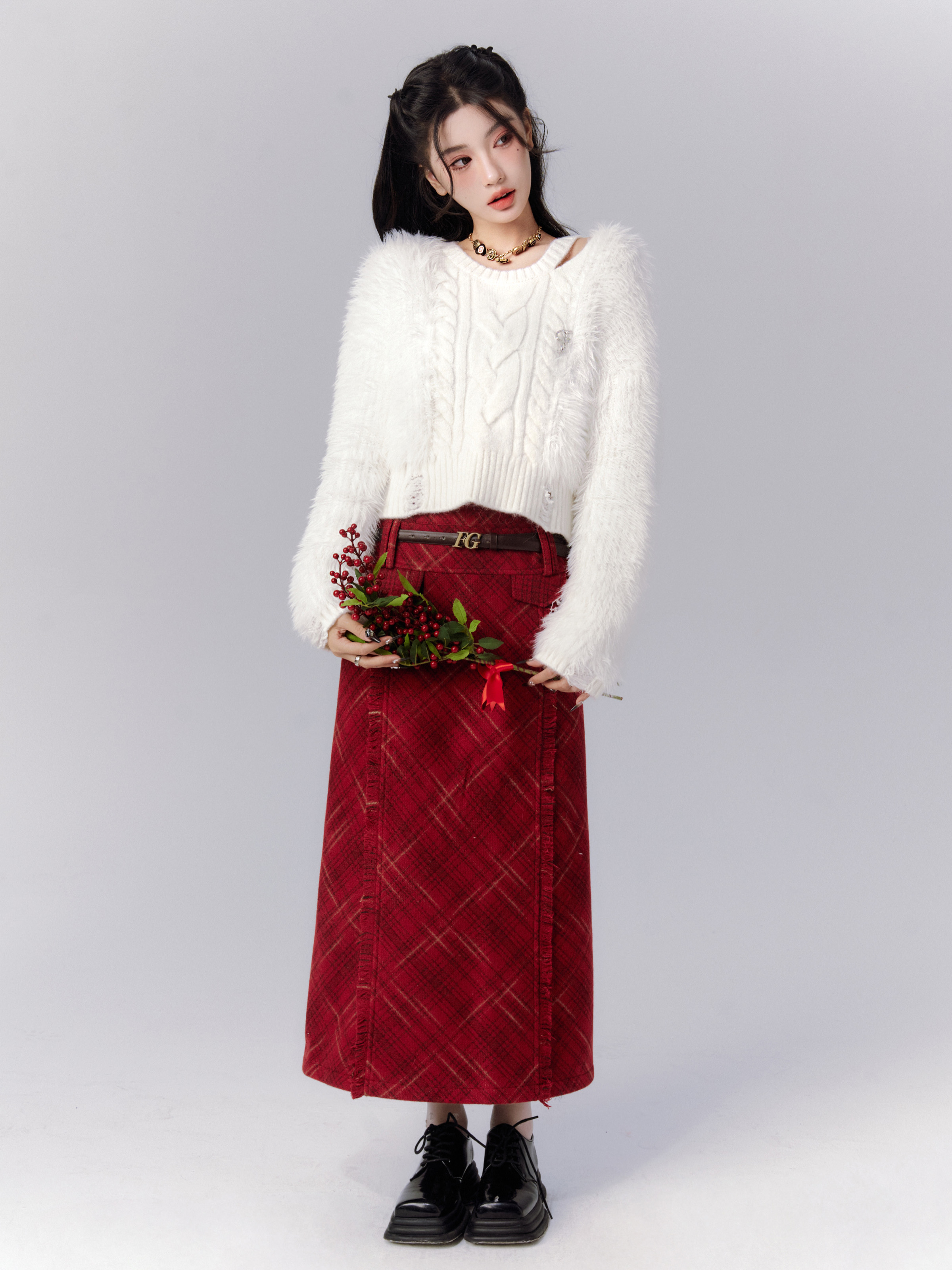 Ceylon Black Tea Vintage Red Plaid High-Waisted Slim Skirt - Retro Style, Versatile Length, Perfect for Y2K Fashion