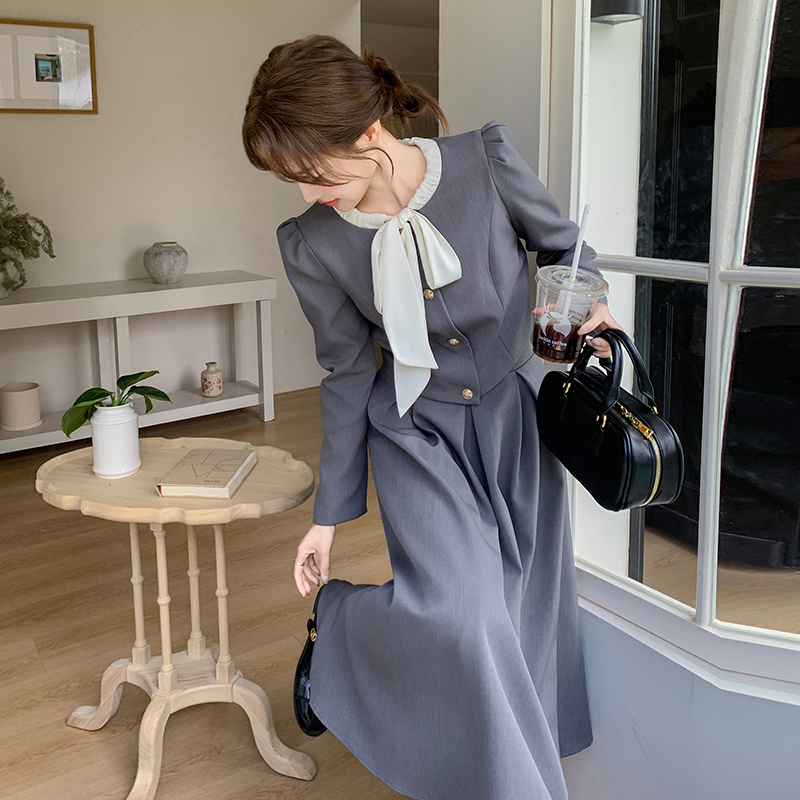 Chic Gray Suit Set for Women - Elegant Two-Piece Blazer and Skirt Outfit, 2025 Spring Fashion, Sophisticated Style
