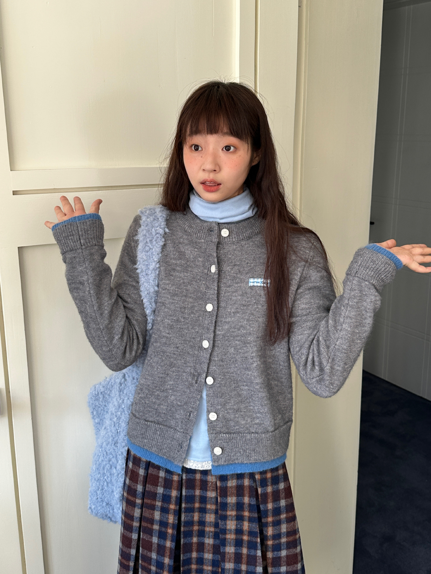 Color Block Knitted Cardigan - Soft Long Sleeve Fake Two-Piece Sweater for Autumn and Winter Fashion
