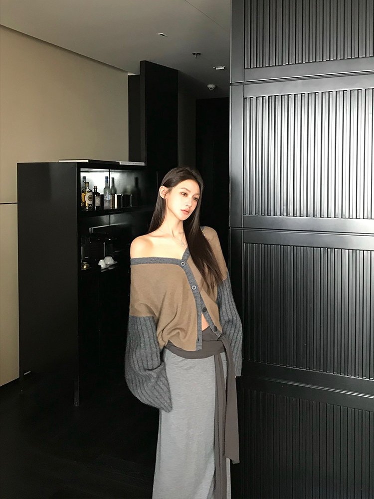 Color-blocked Tencel Wool One-shoulder Cardigan Sweater and Knitted Skirt Set - Trendy Y2K Style Fashion Ensemble