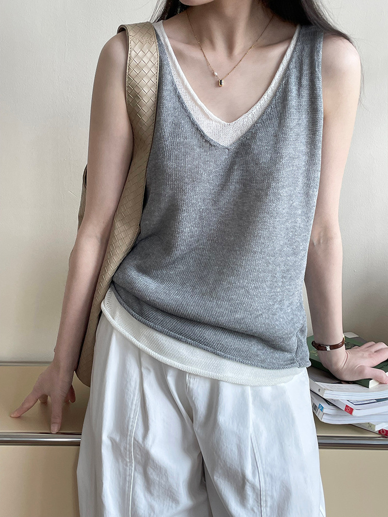 Color-Blocking Faux Two-Piece Vest for Women - V-Neck Sleeveless Top, 2025 Summer High-End Fashion, Trendy Casual Wear