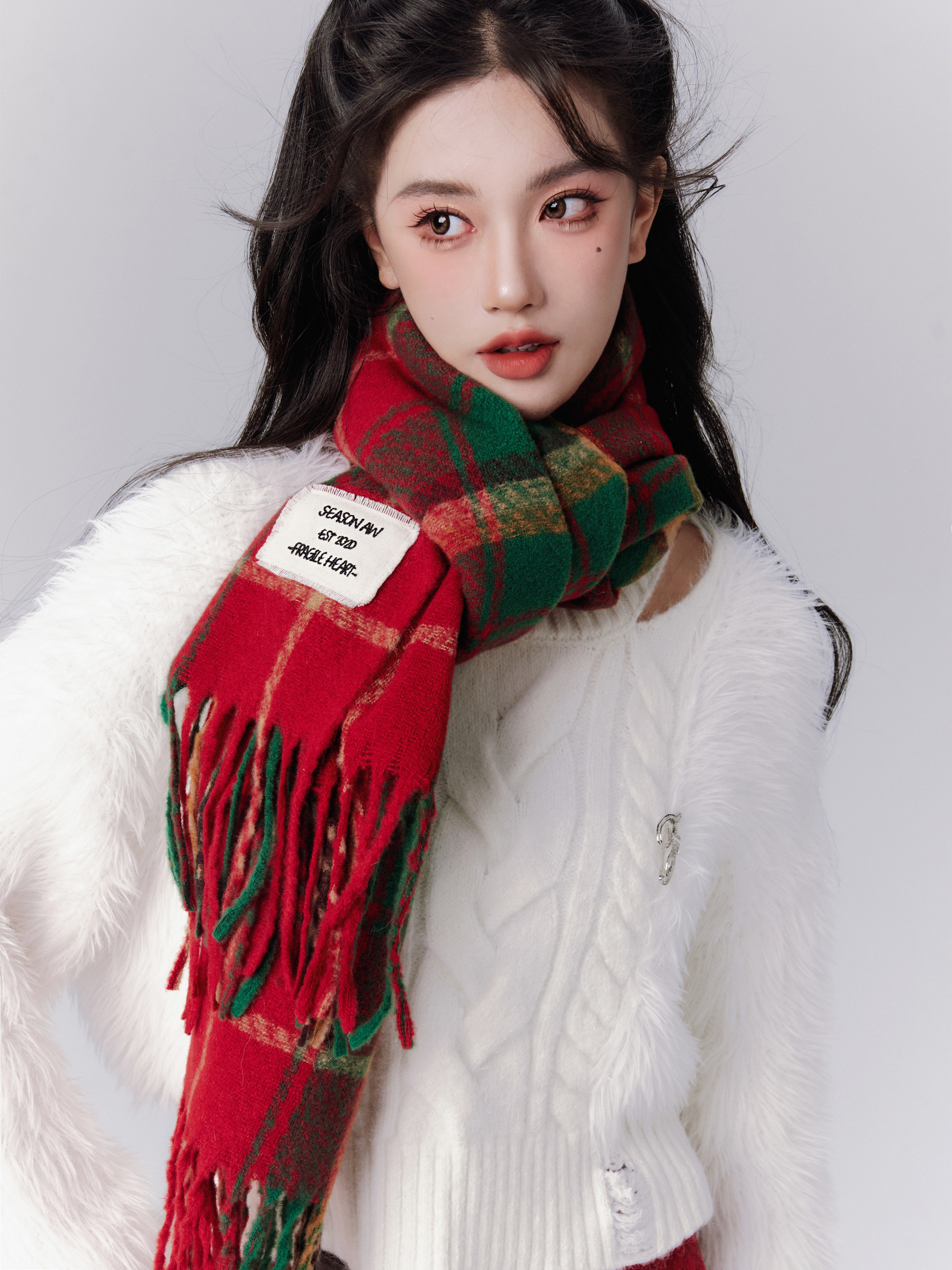 Cozy Retro Red Plaid Thick Scarf for Christmas - Warm Atmosphere Fashion Accessory