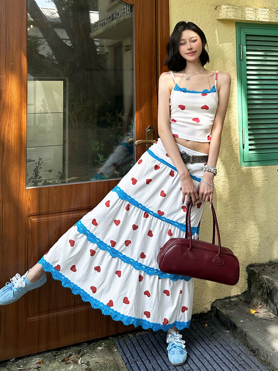 Eccentric Girl Sweet and Salty Heart Print Lace Splicing Camisole and Low Waist Skirt Set for Vacation - Y2K Style