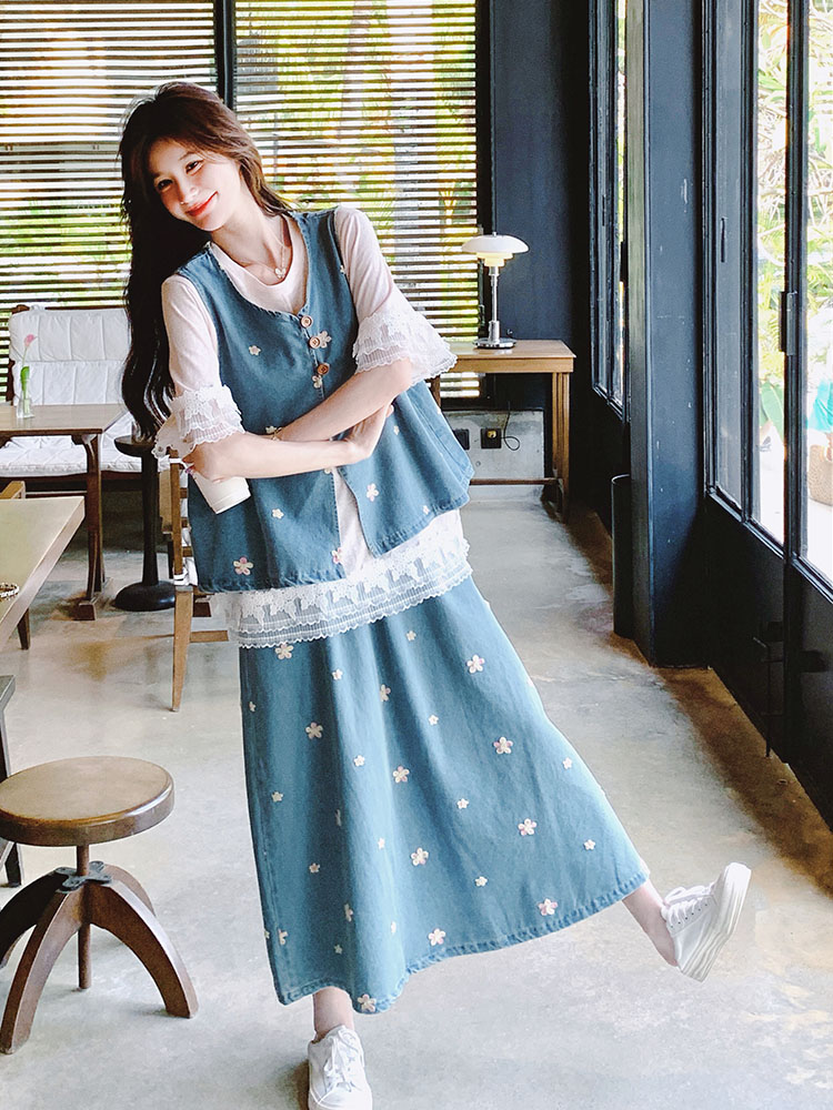 Elegant Embroidered Denim Vest Set Dress for Women - Versatile 3-Piece T-Shirt and Skirt Outfit for Summer 2025 Fashion