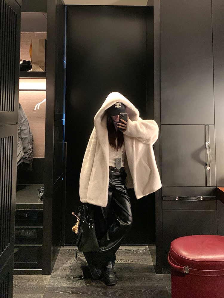 Elegant Street Black Motorcycle PU Leather Wide-Leg Pants for Women - Casual Loose Fit for Spring & Winter Fashion