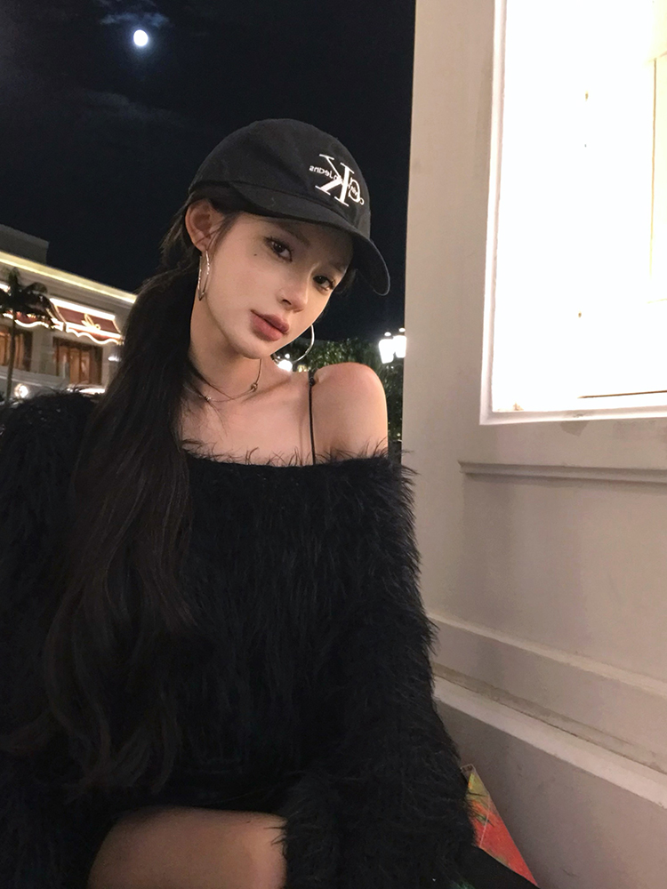 Fluffy Off-Shoulder Knit Top - Loose Fit, Casual Style, Perfect for Y2K and Korean Fashion Lovers