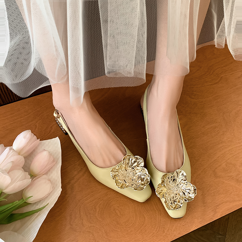 French-Style Camellia Chunky Heel Open-Toe Sandals - Low-Heeled Backless Genuine Leather for Spring/Summer 2025, Perfect with Skirts