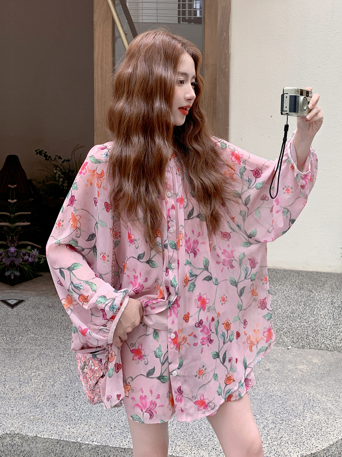 French-Style Floral Sunscreen Shirt Three-Piece Set for Women - 2025 Summer Vacation Camisole and Shorts, Petite Fashion