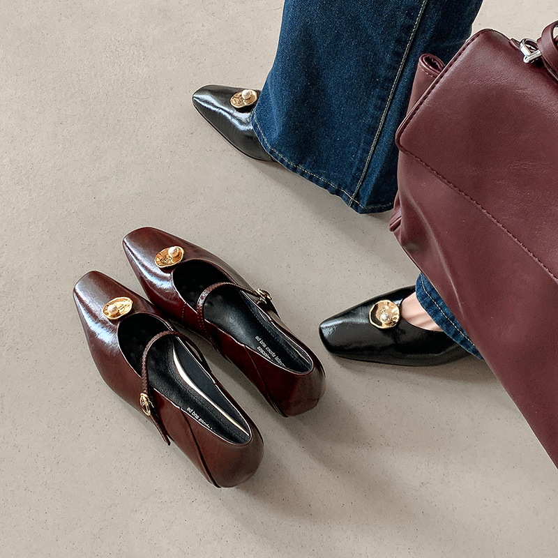 French-Style Gold Buckle Square-Toe One-Strap Mary Jane Shoes - Versatile Genuine Leather Flats for Women