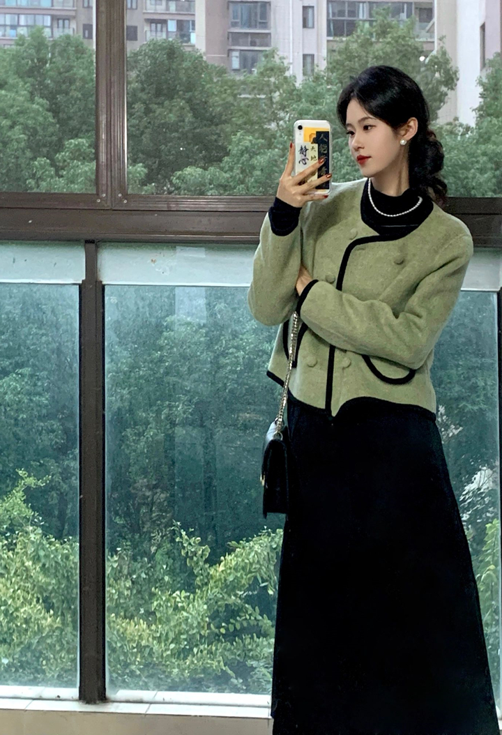 Green Double-Sided Wool Short Coat for Women - Petite Fall Winter 2023 Jacket with High-End Feel