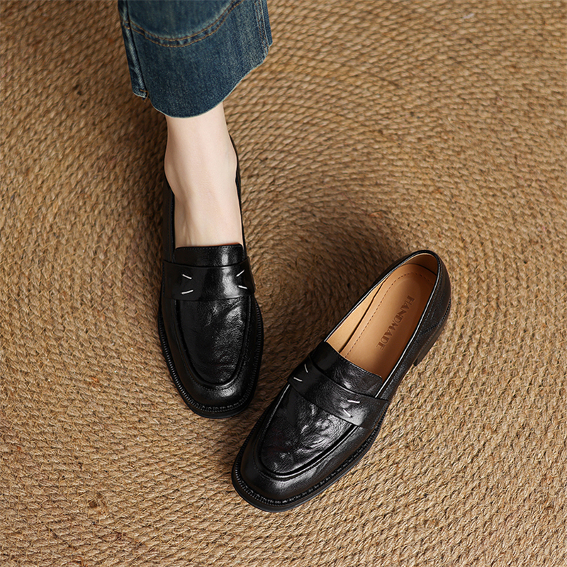 Handmade Sheepskin Retro Flat Loafers - Genuine Leather Slip-On Shoes for Y2K and Vintage Style Lovers