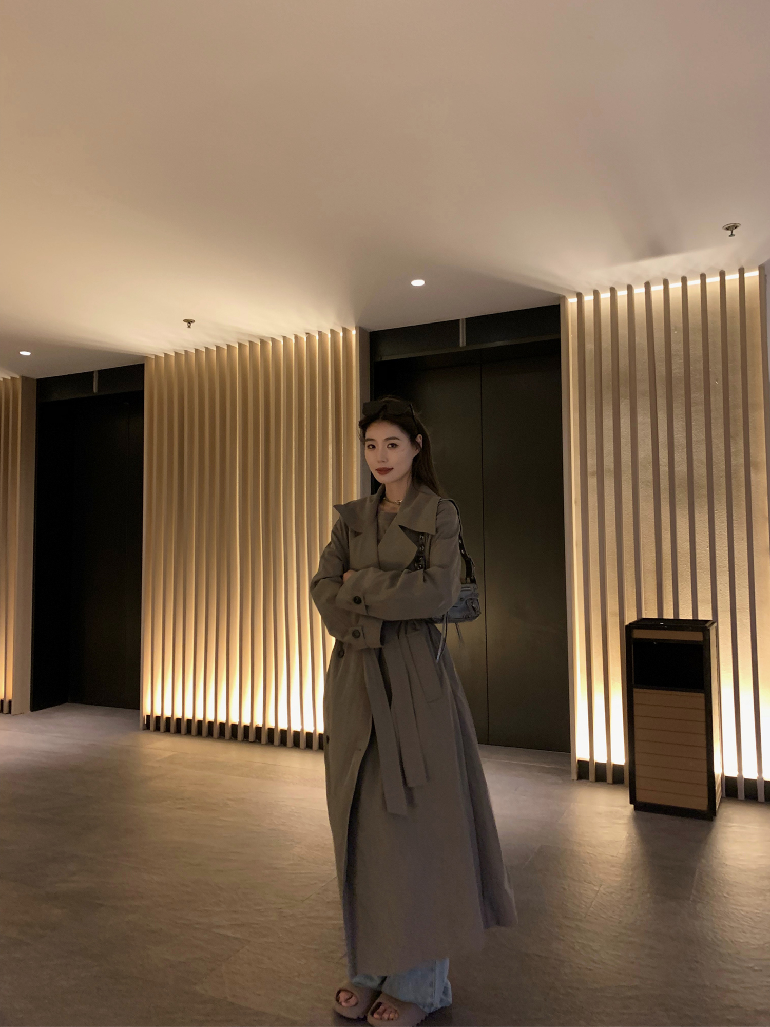 High-Definition Tailored Lapel Coat in Morning Fog - Slightly Wrinkled Loose Silhouette Windbreaker for a Chic Y2K Style