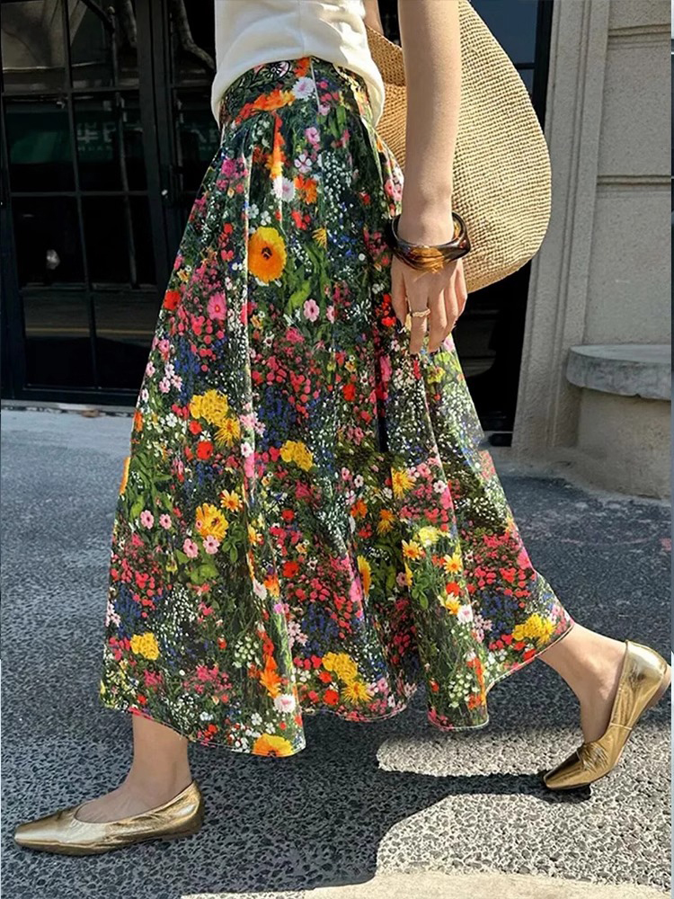 High-End Floral Midi Skirt for Women, High-Waisted A-Line Design, Summer Fashion for Pear-Shaped Figures