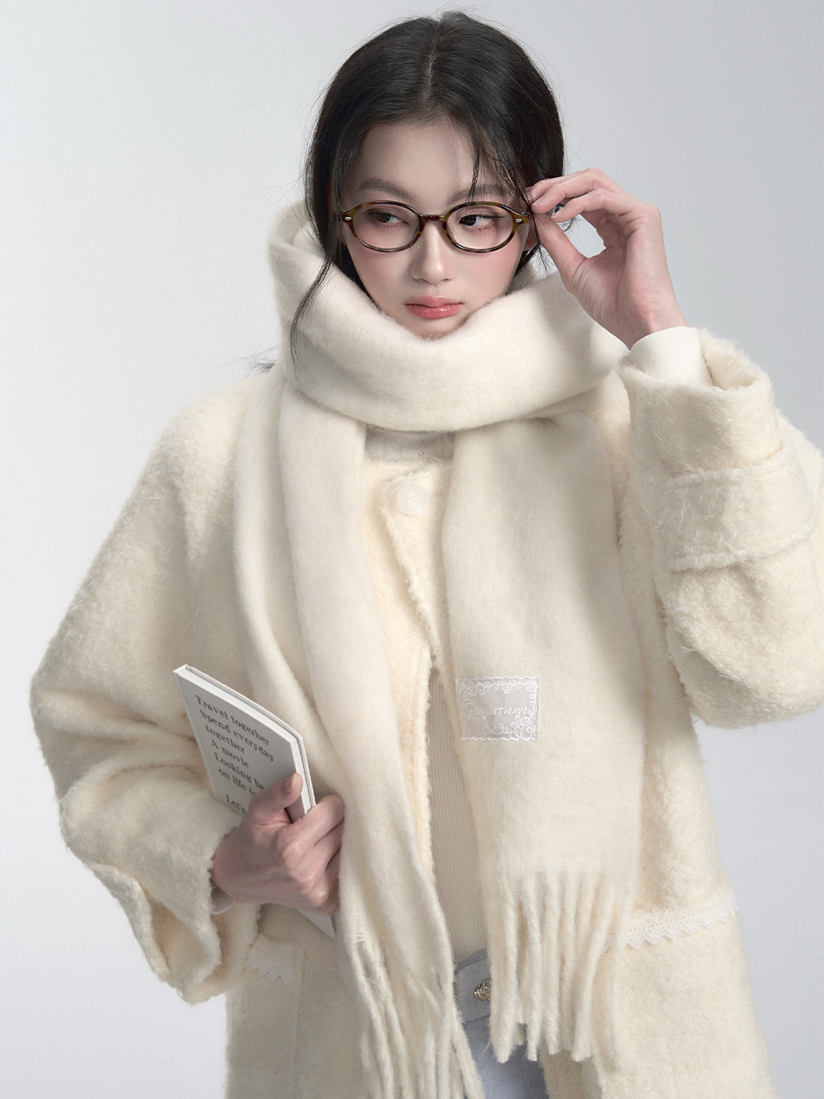 High-End Long Wool Coat for Winter, Original Design, Chic and Elegant Outerwear, Perfect for Cold Weather Fashion
