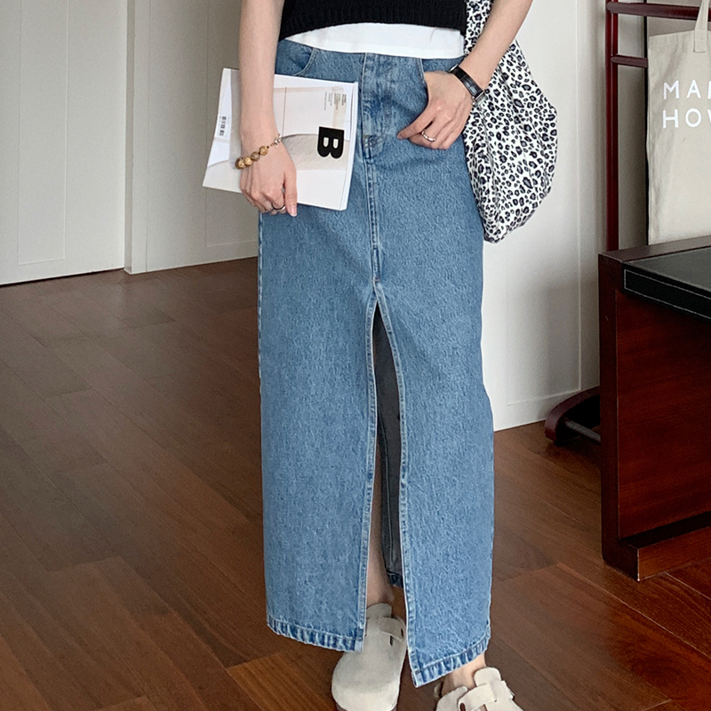 High-Waisted Retro Front-Slit Denim Skirt - Versatile Mid-Length Slimming Style for 2023 Fashion Trends