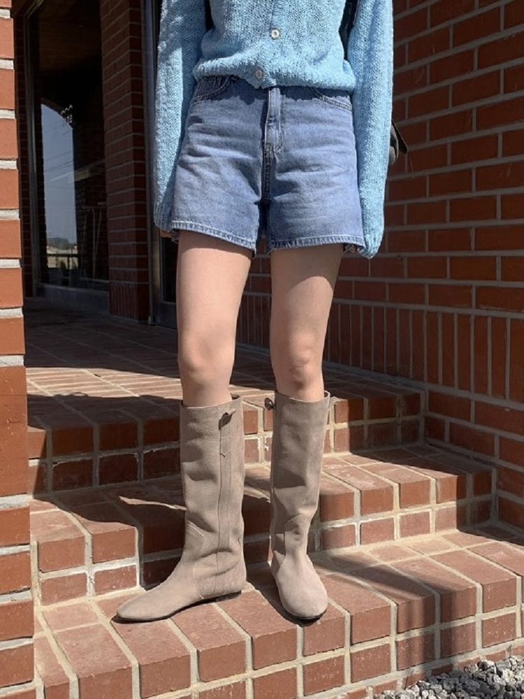 High-Waisted Retro Washed Blue Distressed Denim Shorts - Versatile Korean Style Fashion for Summer Trends