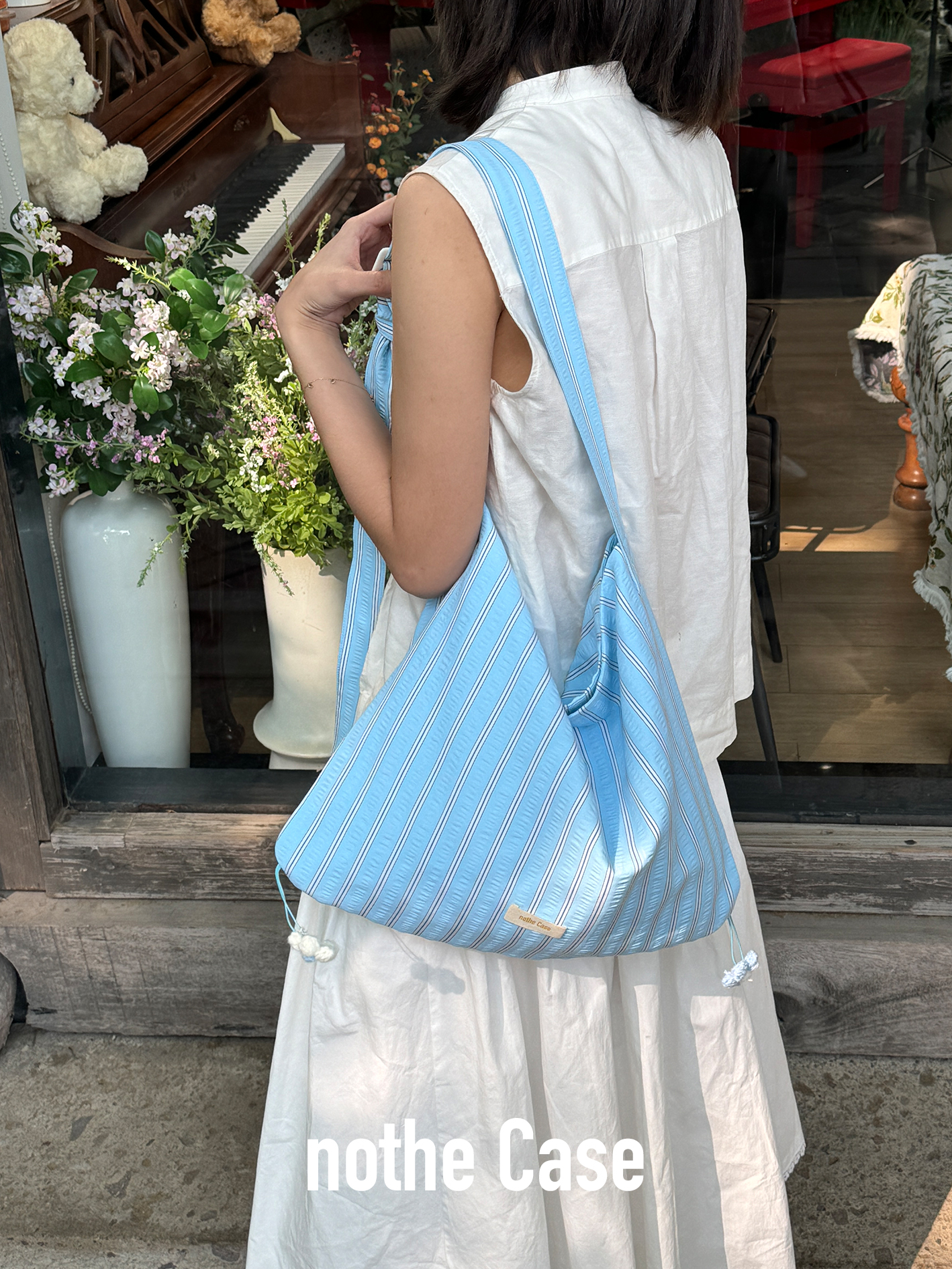 Ice Blue Adjustable Crossbody Tote Bag - Versatile Summer Bag with Niche Fabric Design for Stylish Outings