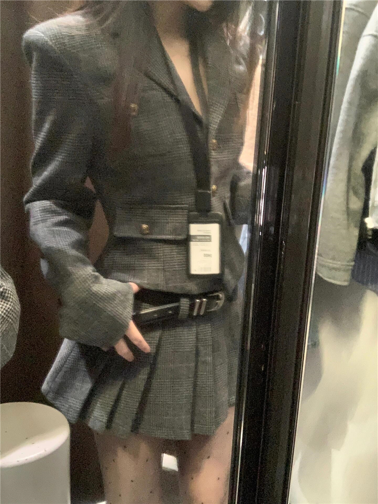 Korean Style Chanel-Inspired Two-Piece Outfit for Women, Autumn Winter Collection, Chic Look for Petite Figures, College Fashion
