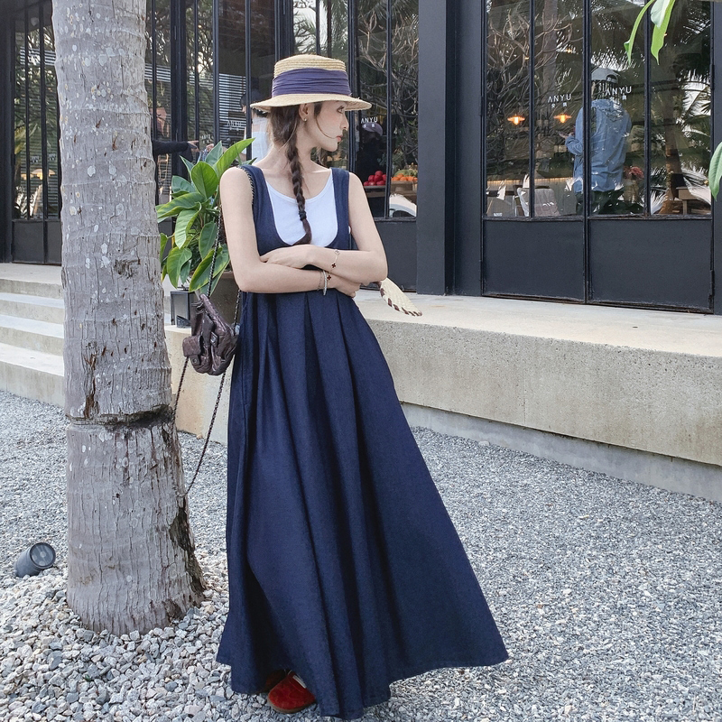 Korean-Style High-End Two-Piece Suspender Dress Set for Women - Elegant Summer 2025 Outfit, Age-Reducing Fashion