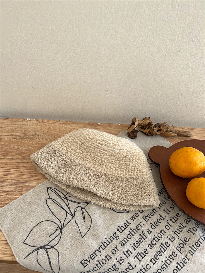 Korean-Style Minimalist Fluffy Texture Fisherman's Hat for Women – Casual and Versatile Bucket Hat Trend for Autumn and Winter
