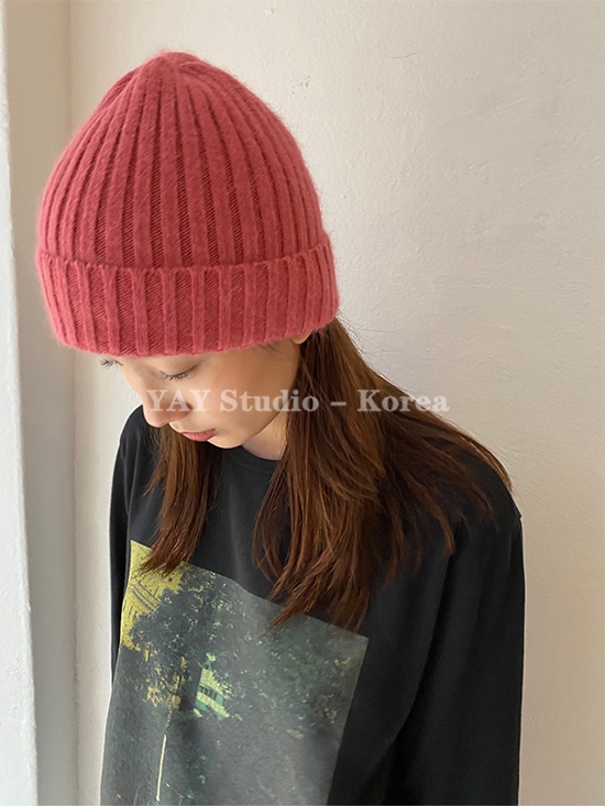 Korean Style Multi-Color Wide Ribbed Angora Rabbit Hair Yarn Hat for a Cozy, Fashion-Forward Look