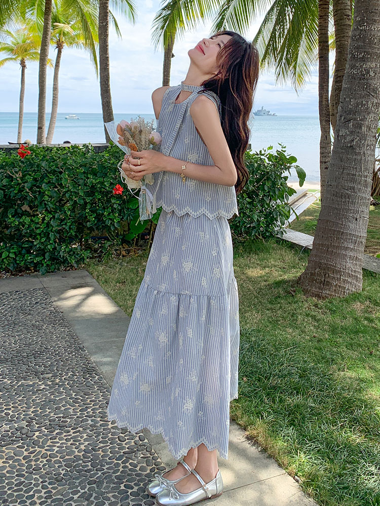 Korean Style Ribbon Embroidery Vest and Skirt Set for Women – Trendy Two-Piece Summer Outfit 2025