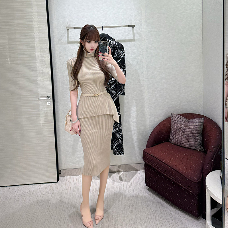 Korean-Style Short Sleeve Knitted Dress Two-Piece Set - High-End Design for Spring and Summer Fashion