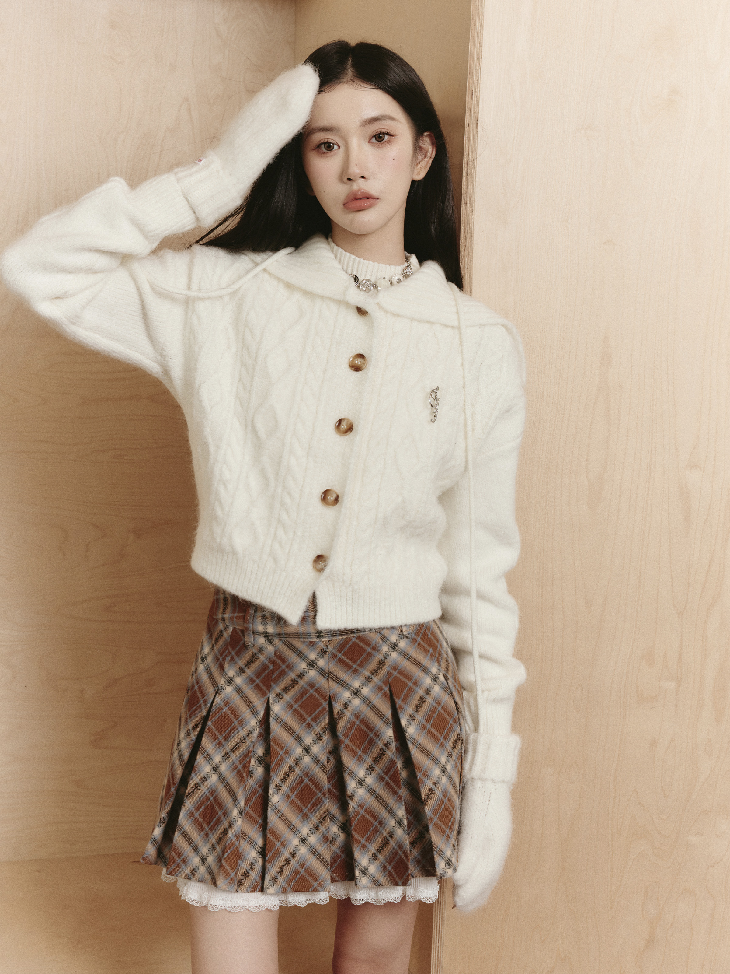 Korean Style Spring/Summer College Knitted Sweater Lapel Cardigan Coat for Women - Trendy Atmosphere Outfit