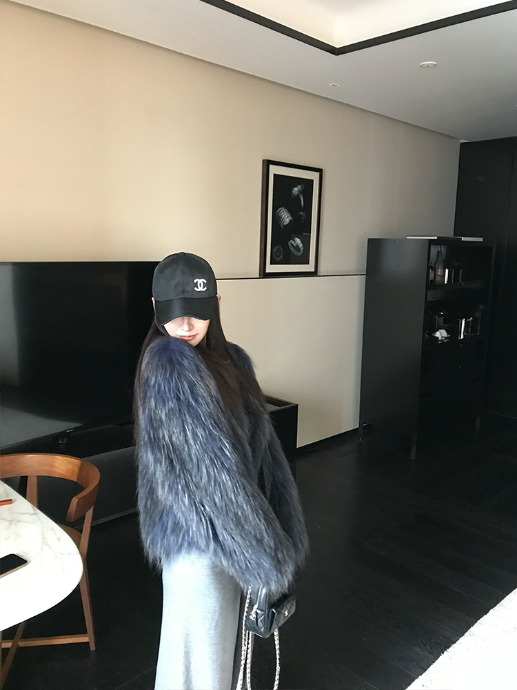 Layered Galaxy Raccoon Fur Double-Sided Woven Short Slim Coat for Women - High-End Fashion Outerwear