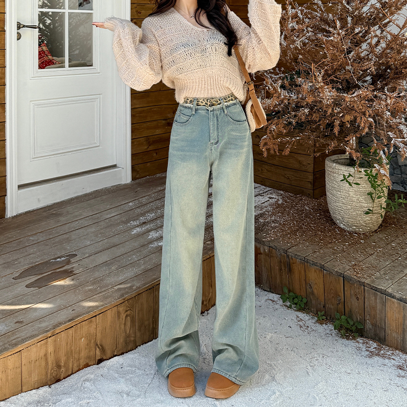 Light Blue High-Waisted Wide-Leg Jeans for Women - American Style Loose Fleece-Lined Straight-Leg Floor-Length Pants, Autumn/Winter 2024