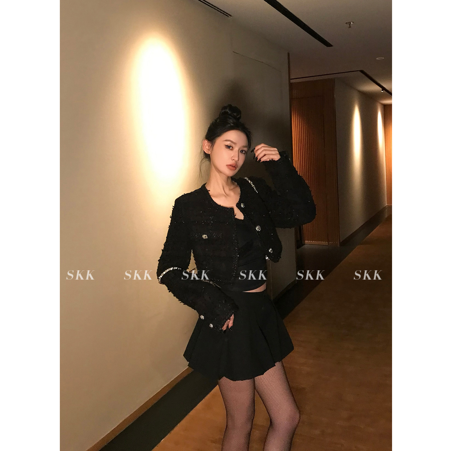 Limited Edition Black Coarse Tweed Short Chanel-Style Jacket for Women - Spring 2024 Fashion, Chic Layering Piece, Timeless Style