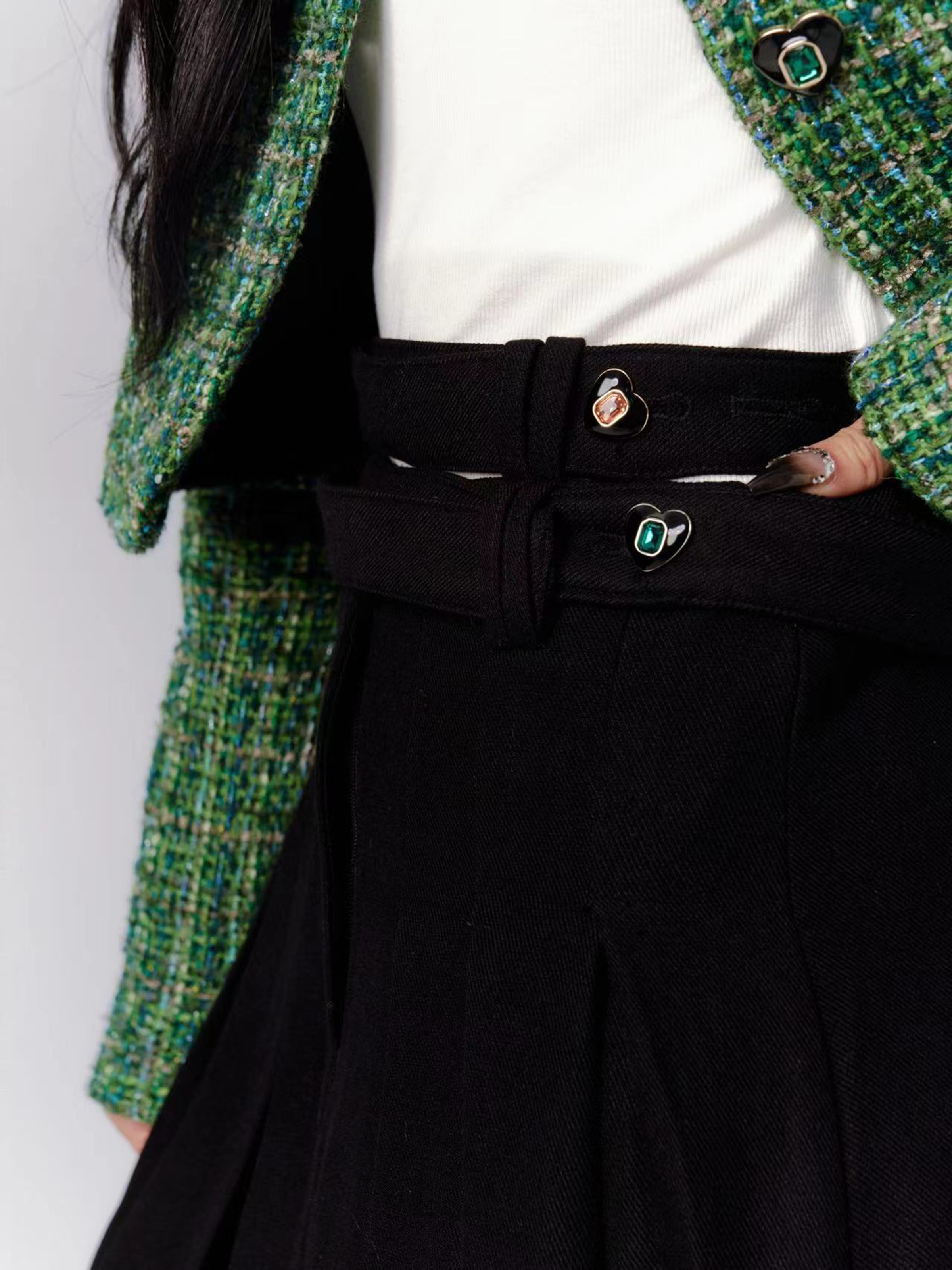 Midnight Florence Black Pleated Long Skirt with Vintage Double Waist Belt – Elegant 90s-Inspired Fashion for Timeless Style
