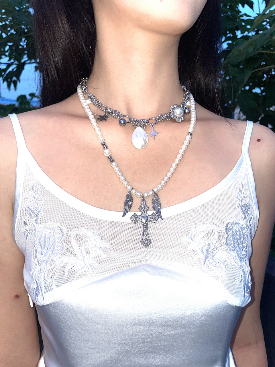 Minimalist Natural Shell Cross Collarbone Chain Necklace - Elegant Layering Neck Chain for Stylish Looks