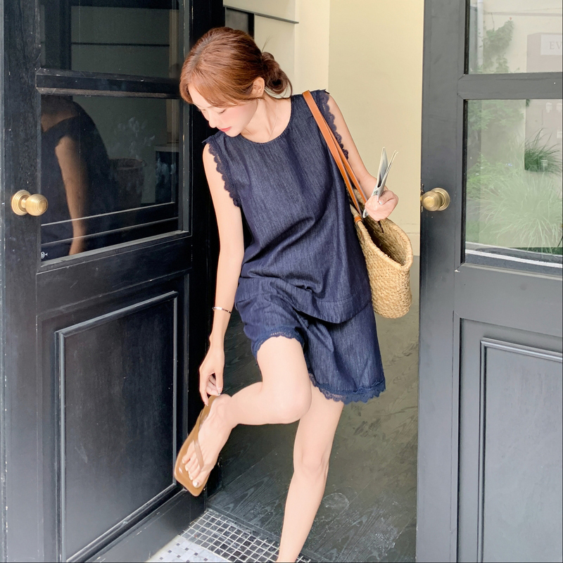 Navy Blue Lace Trim Vintage Thin Denim Two-Piece Set for Women - Sleeveless Tank Top & Slim-Fit Shorts - Summer 2025 Fashion