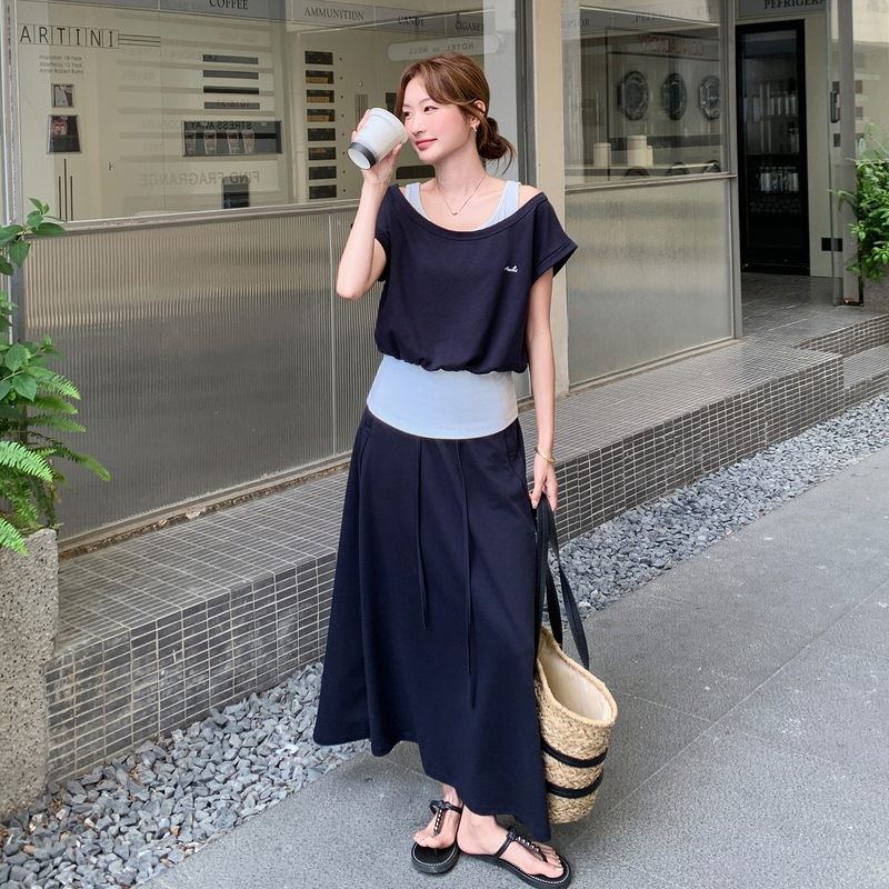 Navy Blue Leisure Sports Two-Piece Hoodie and Skirt Set for Women, Slimming Summer Style, Fashionable Age-Reducing Outfit