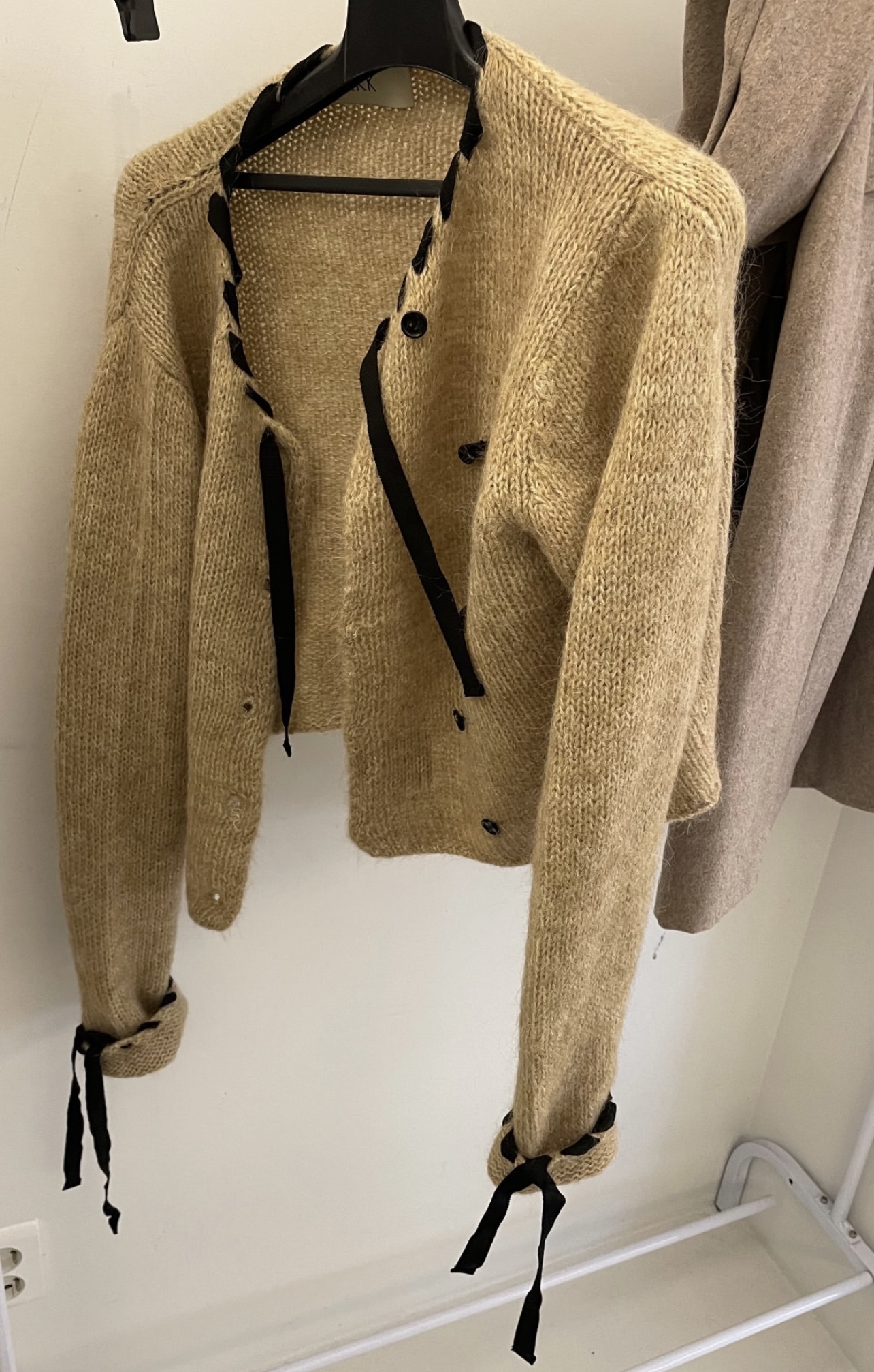 Retro Black Knitted Cardigan with Ribbon Toggle - Unique Street Style for Autumn and Winter Fashion
