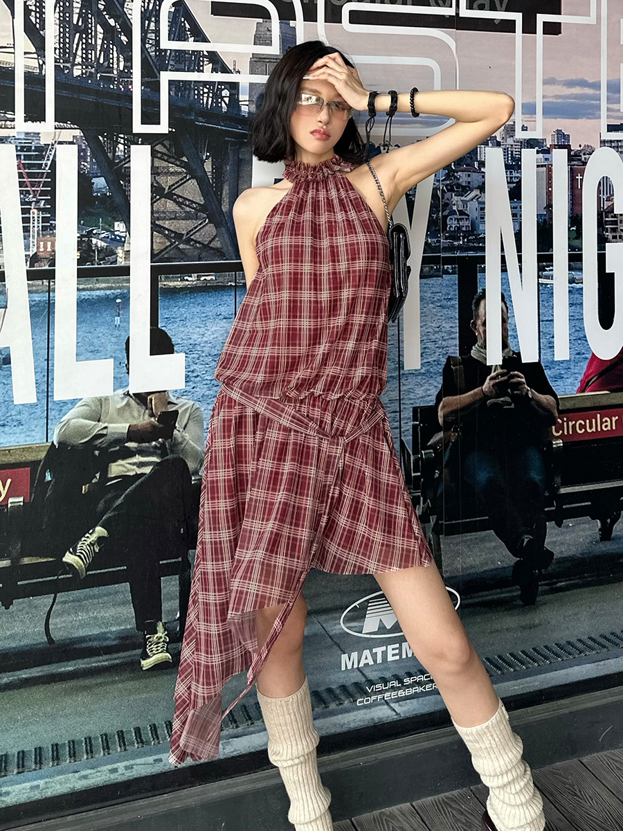 Retro Plaid Off-Shoulder Halter Dress for Women with Tie Waist - Eccentric Urban Fashion Short Skirt, Y2K Style