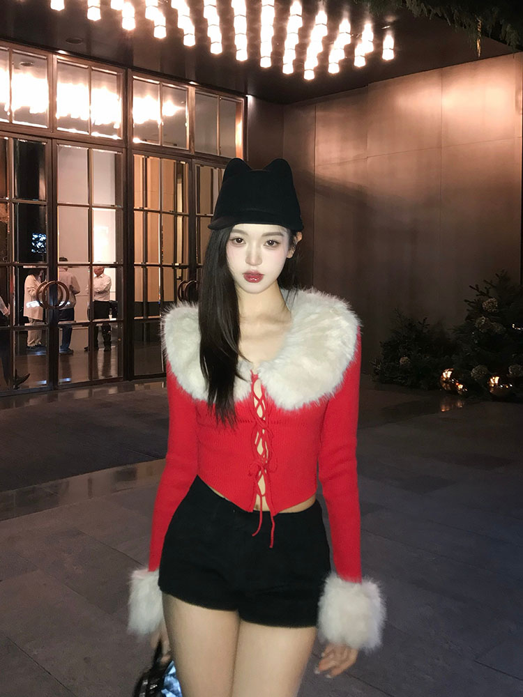 Retro Red Knitted Cardigan with Detachable Fur Collar - Two-Way Design for Carnival and New Year Celebrations