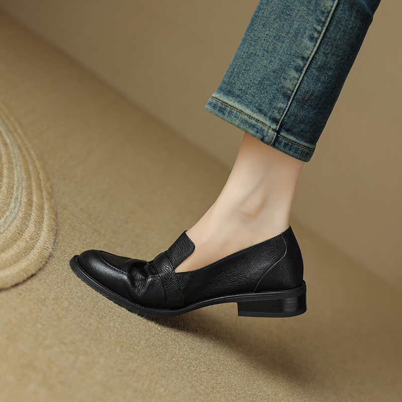 Retro Soft Leather Loafers for Women, Round Toe, Chunky Heel, British Style Casual Slip-On Shoes for Spring and Autumn Fashion