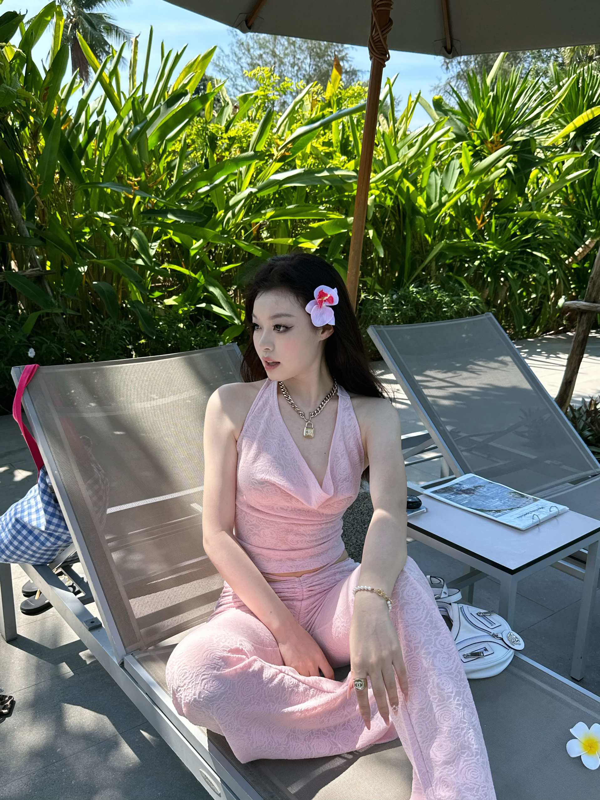 Sheer Lace Two-Color Set - Flirty Rose-Inspired Design for Early Summer - Sexy Yet Innocent Style