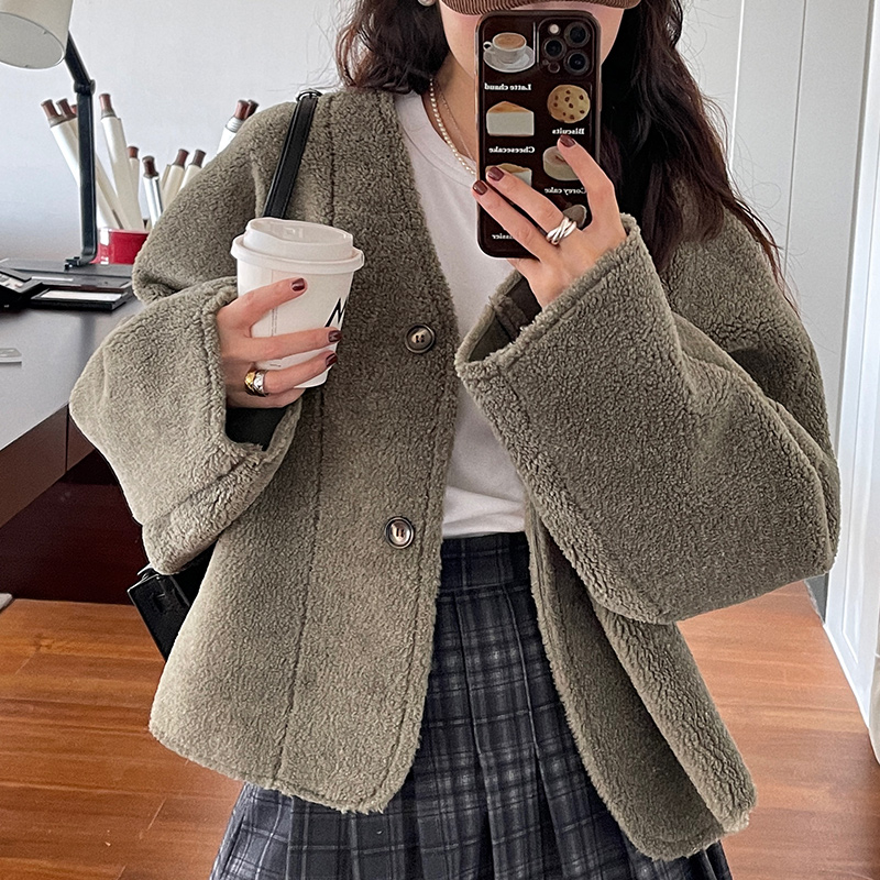 Short Lamb Wool Coat for Women - 2022 Autumn Winter Korean Style, Versatile Little Chanel-Inspired Warm Jacket
